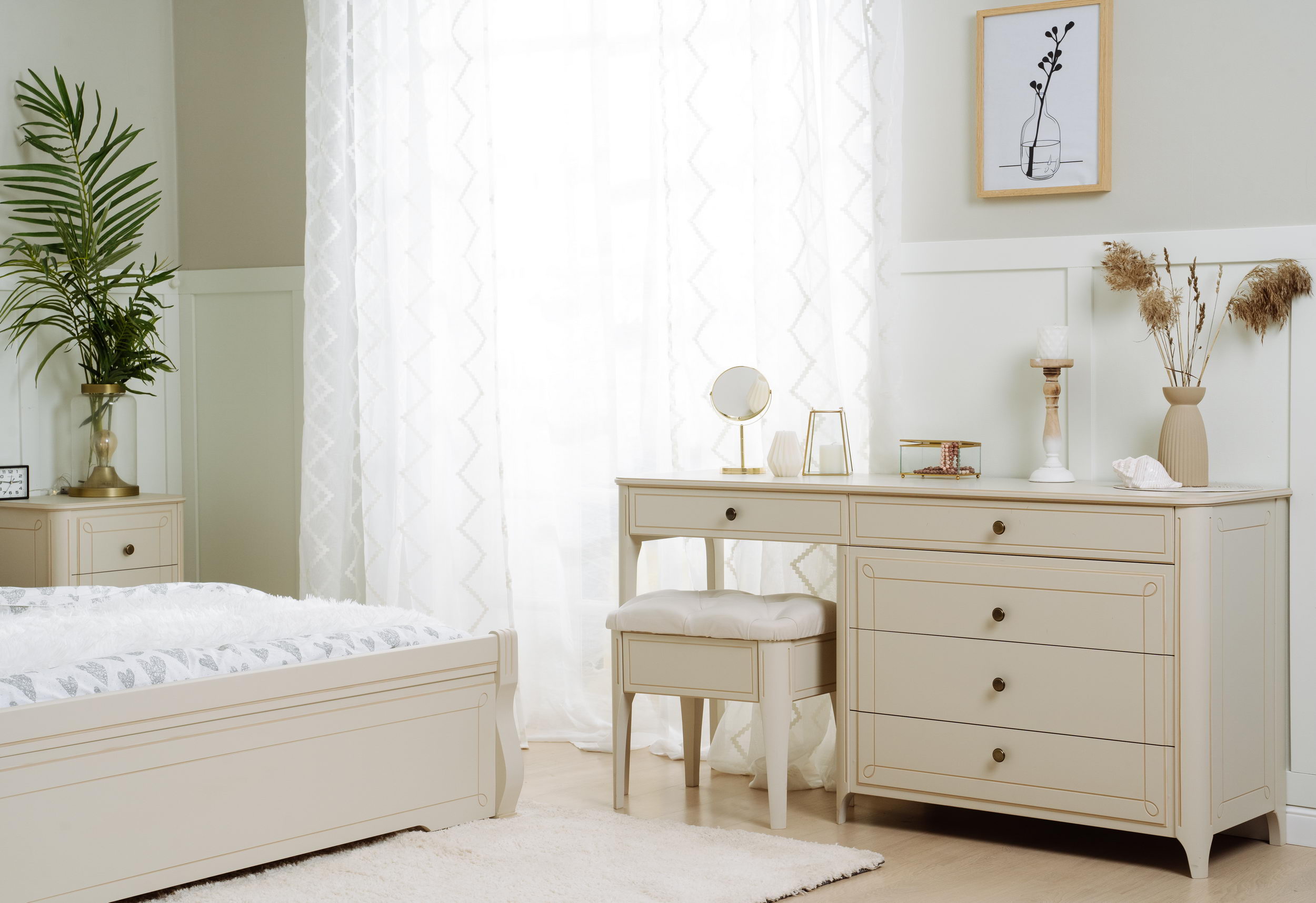 Комод-стол 4 ящика Бетти №1