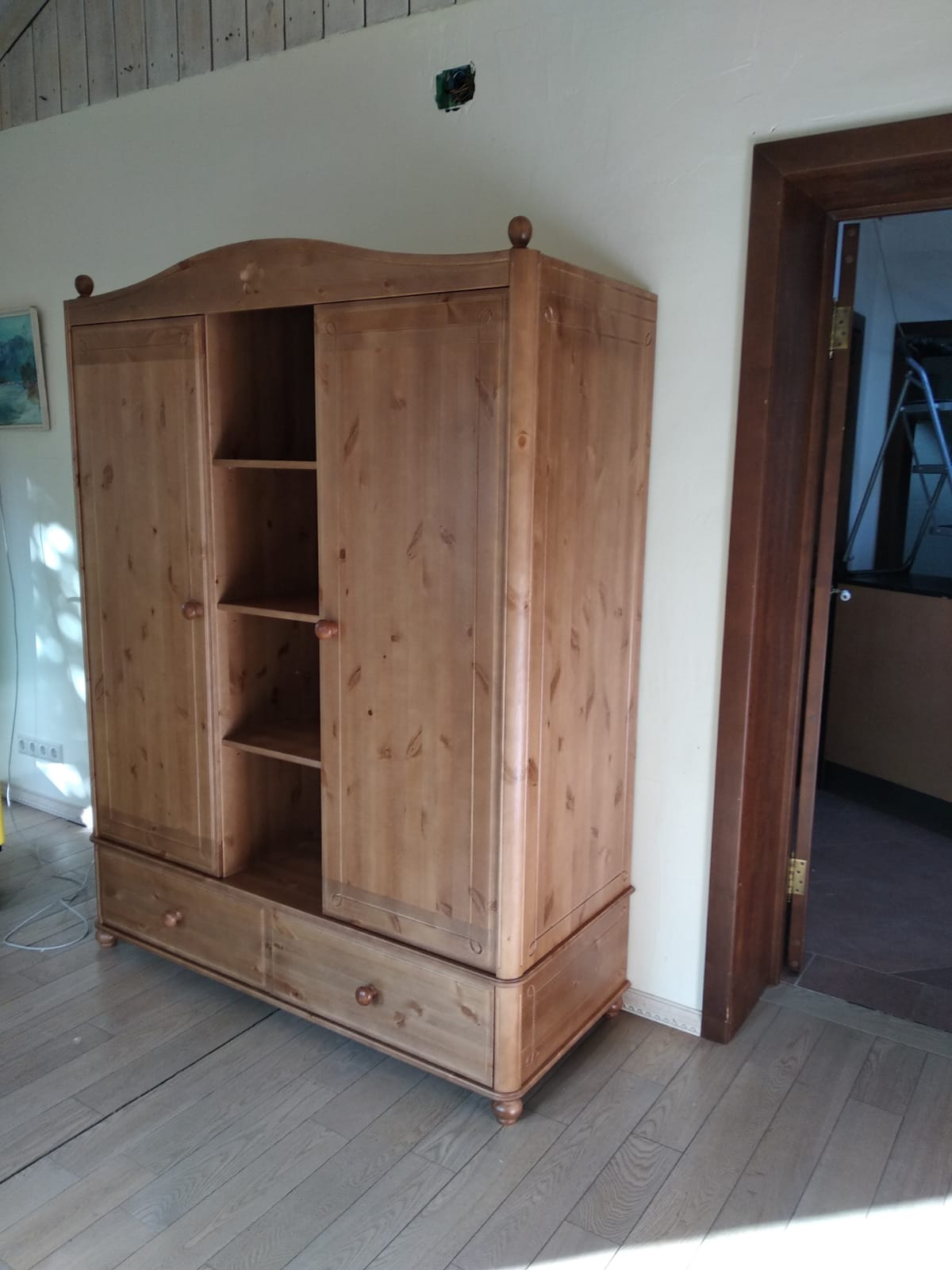 Шкаф 3 створчатый белый Бетти 3-ств №6