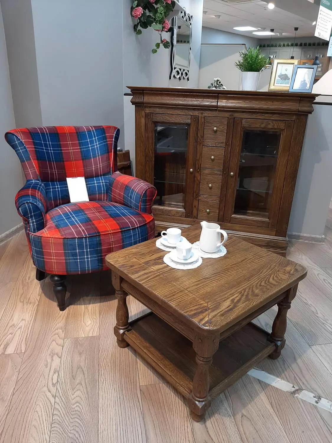 Стол журнальный с ящиком Луи Филипп журнальный ОВ 02