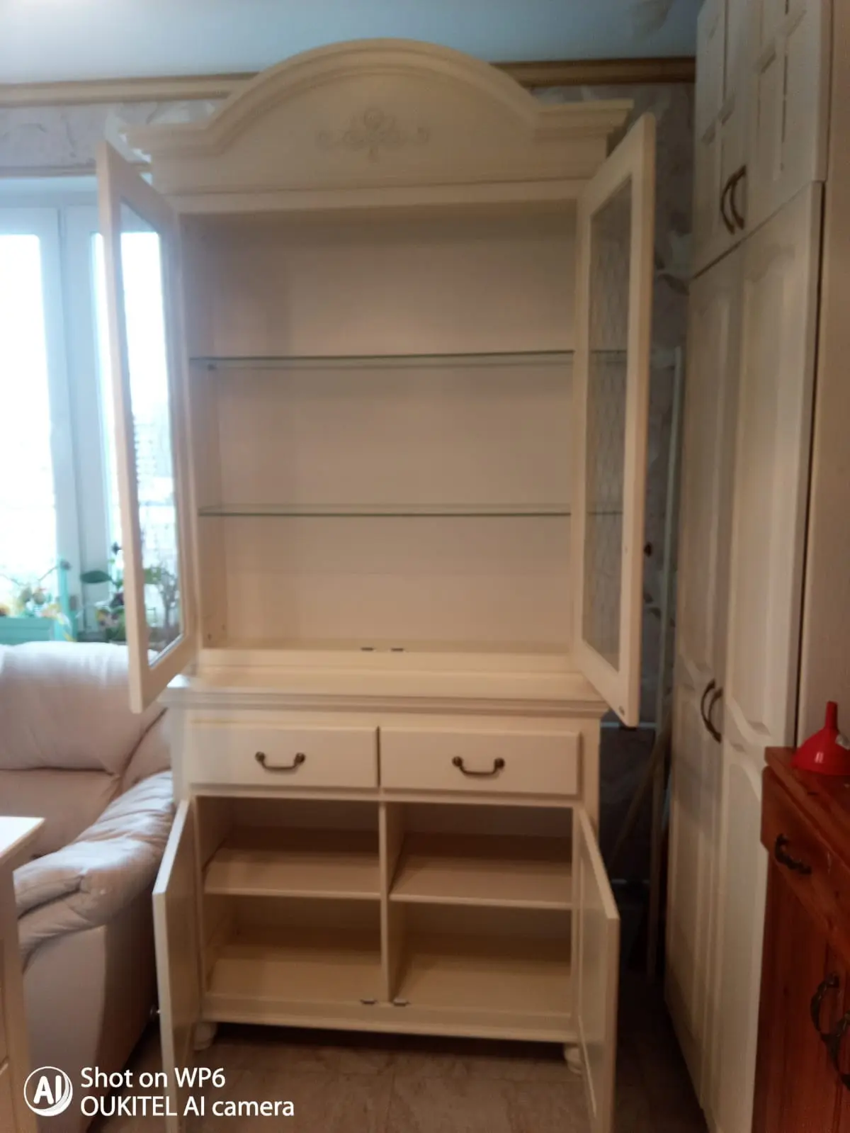 Сервант Валенсия 2-8  сосна