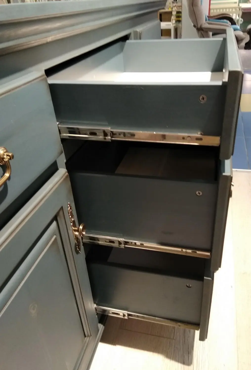 Комод Валенсия 2-31  сосна