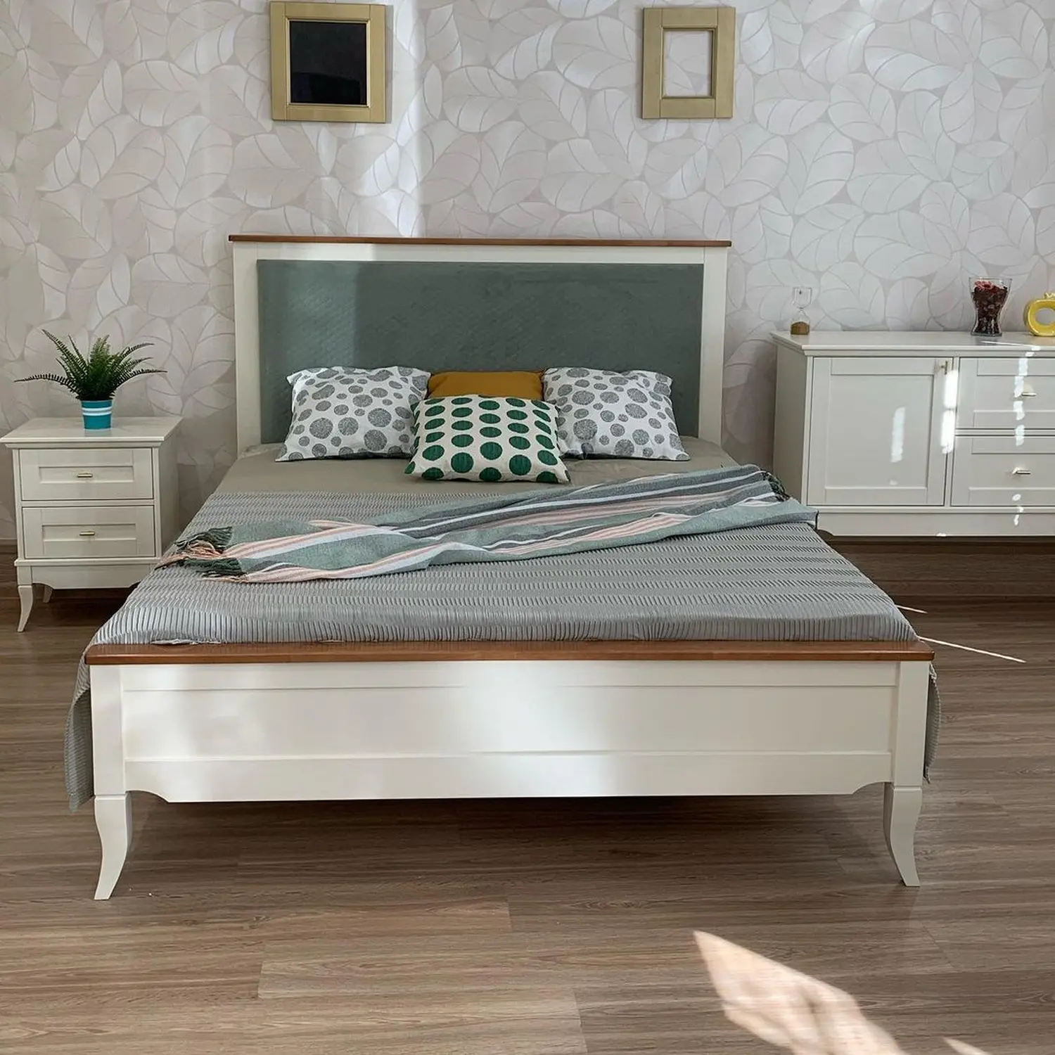 Кровать "Римини"1800х2000 с мягким изголовьем