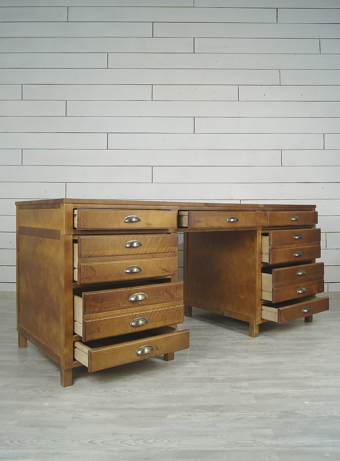   Рабочий письменный стол с ящиками «Gouache" в классическом стиле  