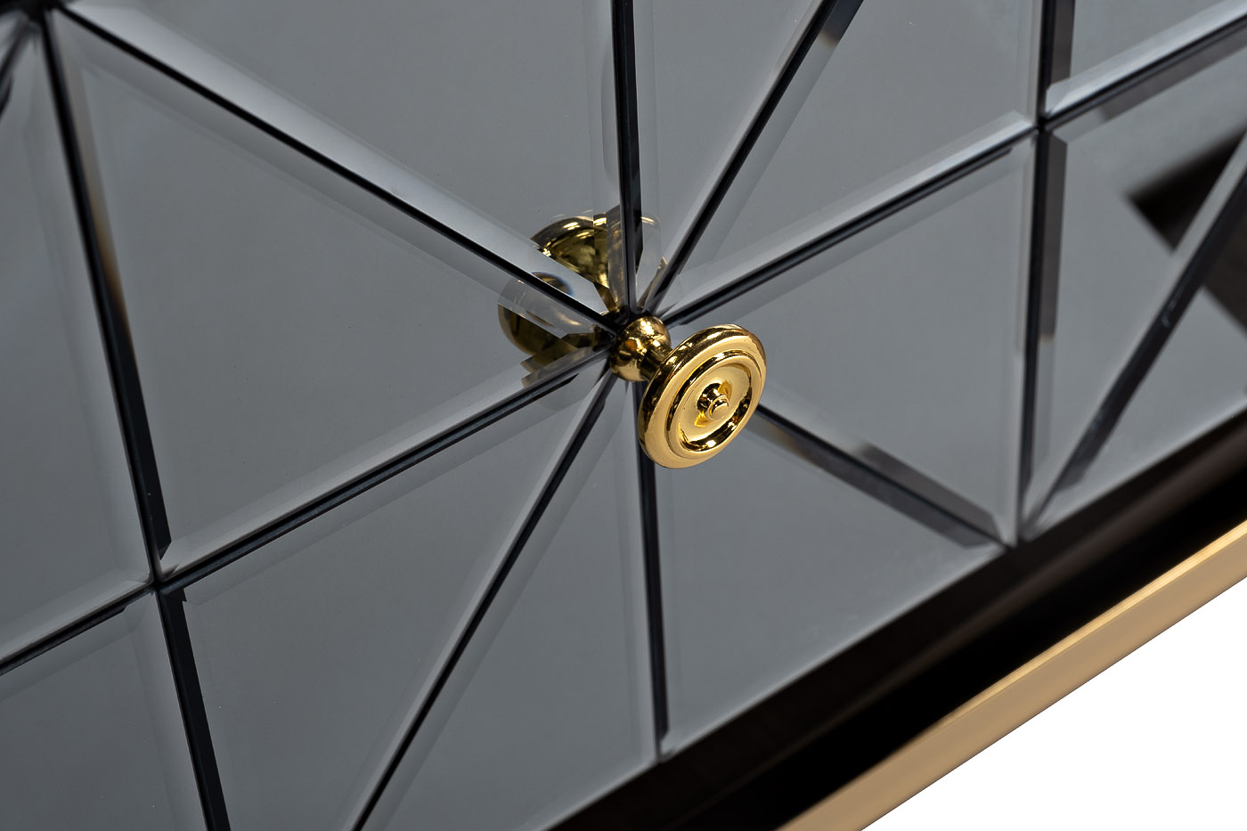 KFG126 Комод с матовой зерк. отделкой 6 ящиков 