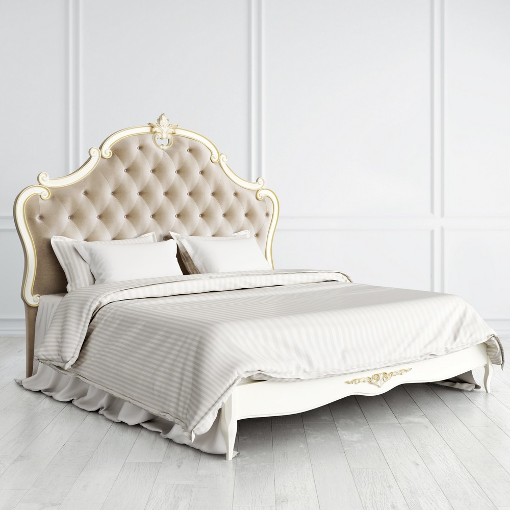 Кровать с мягким изголовьем 180*200 