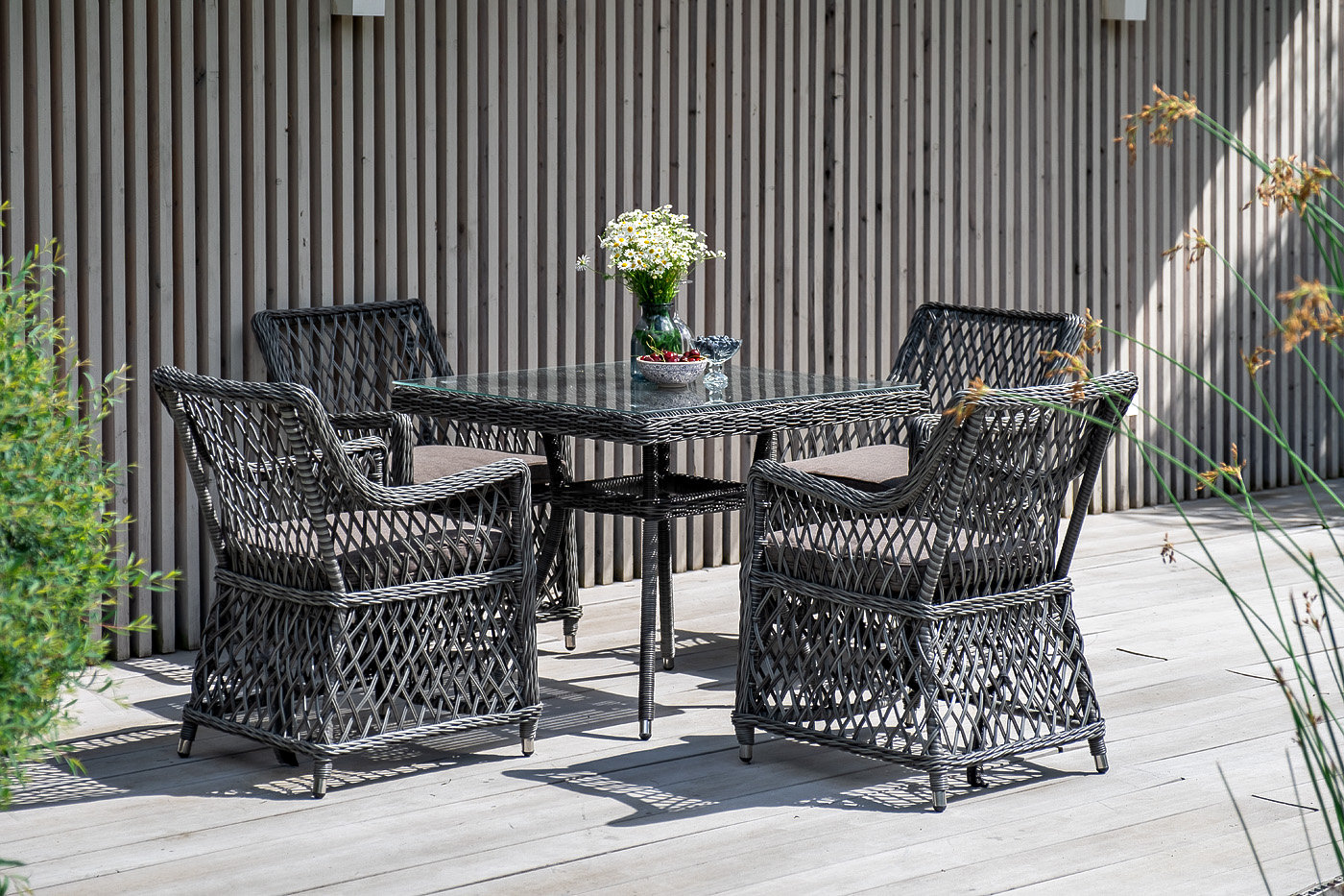 "Арлиш" обеденная группа плетеная на 4 персоны, цвет графит