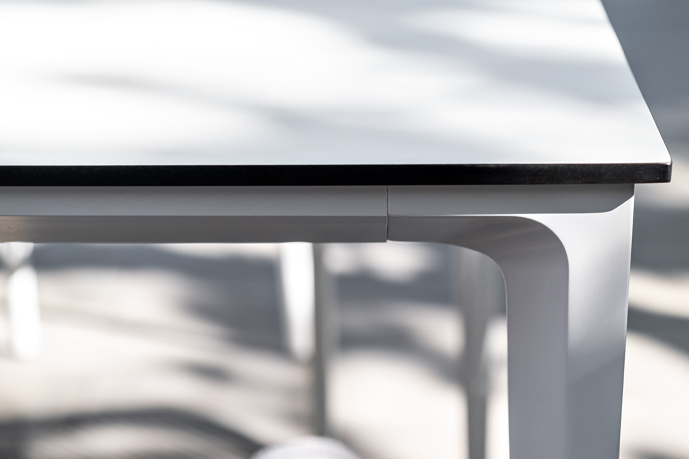 "Малакио" обеденная группа на 6 персон со стульями "Марцелло", каркас белый, роуп светло-серый